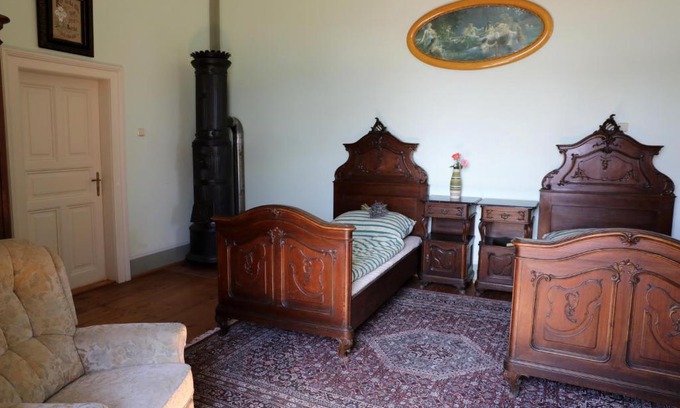 Nepomuk Apartamento | Historické apartmány Zelenohorská pošta