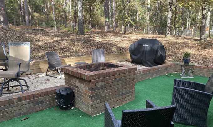 Aiken Casa | Hitchcock Woods, Min to Downtown, Horse Events, Golf, USC Aiken, Dogs OK