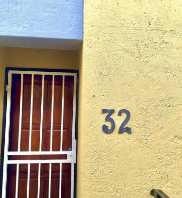 Railway Area Apartamento | HK Stays