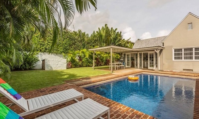 Kahala Casa | * 10% de descuento en estancias durante 5 / 23-6 / 21 * Villa Ho'okipa - Playa urbana / moderna con piscina y piscina privada.
