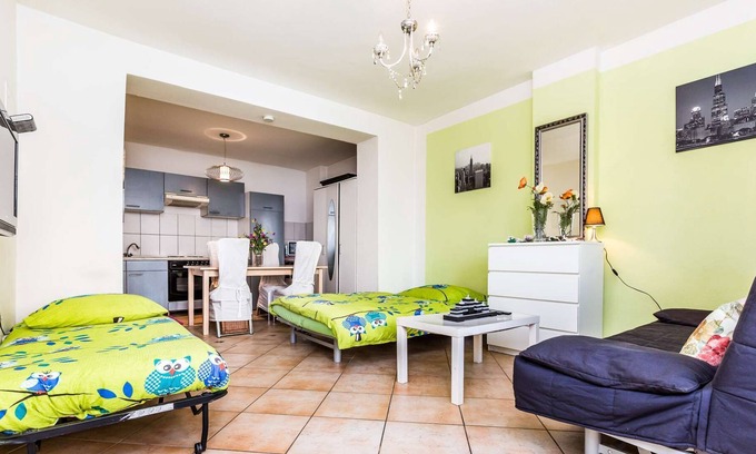 Troisdorf Apartamento | HÖ01 large apartment with dryer and washing machine