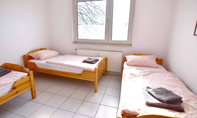 Gremberghoven Apartamento | HÖ01 large apartment with dryer and washing machine