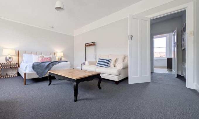 Hobart Central Business District Casa | Hobart City Life With Parking and Wifi