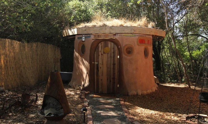 Geyserville Otro | Hobbit Hut