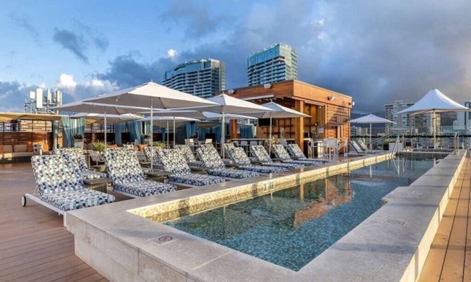 Waikiki Hotel | Hokulani Waikiki, a Hilton Grand Vacations Club - 1 Bedroom Plus - Double Beds - 1DP
