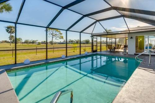 Oakland Hills Casa | Hole in One Properties Plus