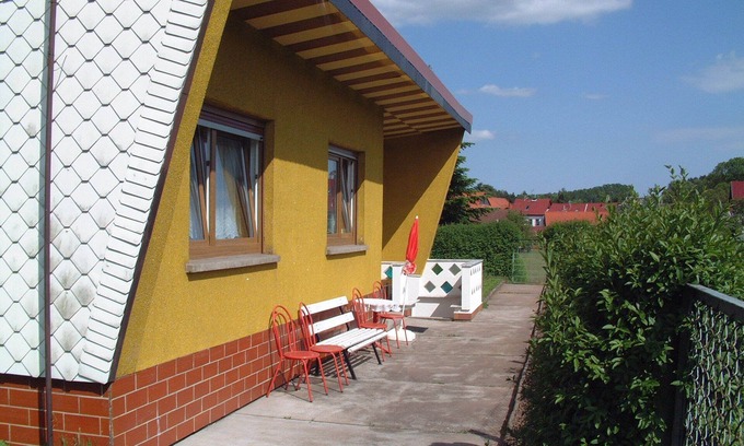 Leinatal Casa | Casa de vacaciones 'Haus Am Candelaber' con terraza privada y jardín privado