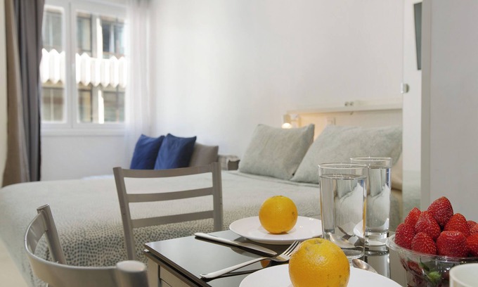 Las Palmas de Gran Canaria Casa | Casa de vacaciones 'Beach Studio Apartment Canteras' con vistas al mar y Wi-Fi