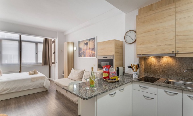 Las Palmas de Gran Canaria Apartamento | Vacaciones 'Siempreviva Beach Home' con Wi-Fi