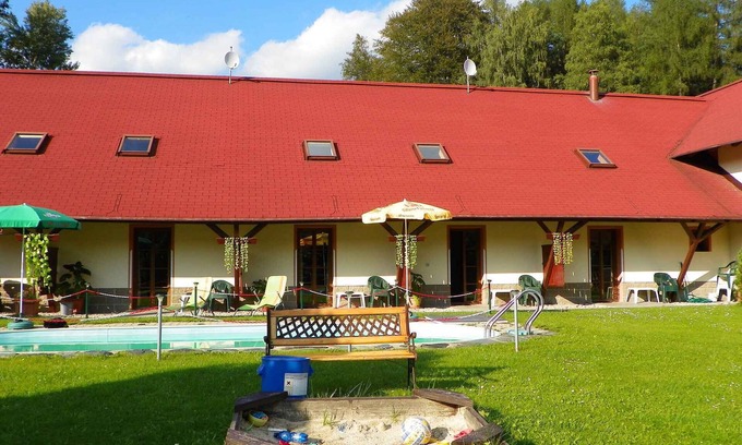 Desna Apartamento | Apartamento vacacional con piscina exterior y wifi
