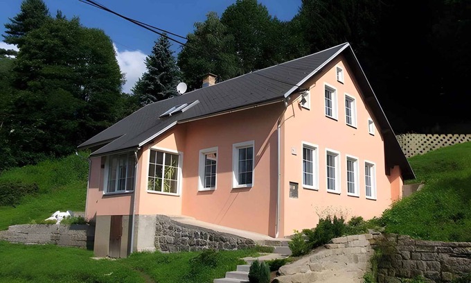 Desna Casa | Casa vacacional con chimenea y sauna