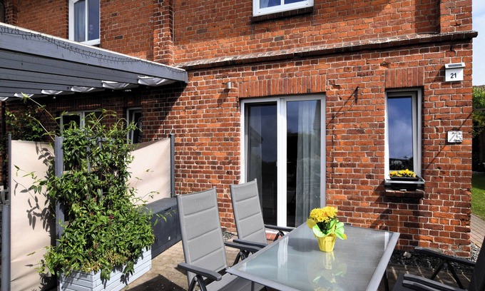 Hohenkirchen Apartamento | Holiday apartment near the beach with a terrace