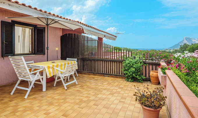 Monte Petrosu Casa | Casa de vacaciones 'Villetta Meyer Lu Pitrali' con vistas al mar, terraza privada y jardín privado