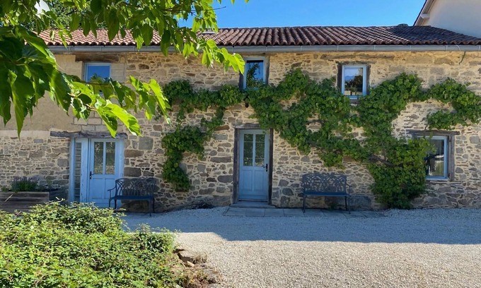 Saint-Leonard-de-Noblat Cabaña | Amplia casa rural con gran terraza
