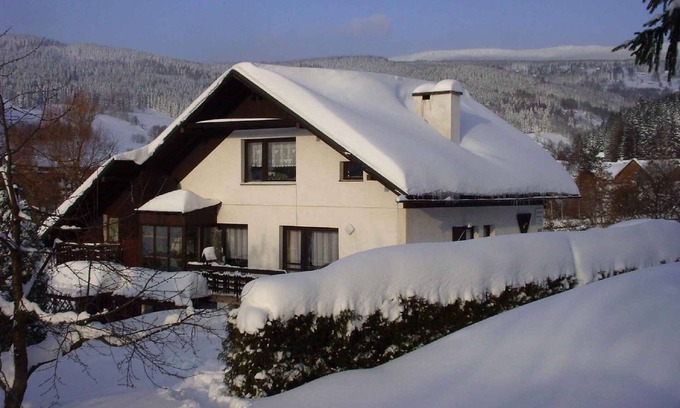 Rokytnice nad Jizerou Apartamento | Apartamento vacacional con piscina al aire libre