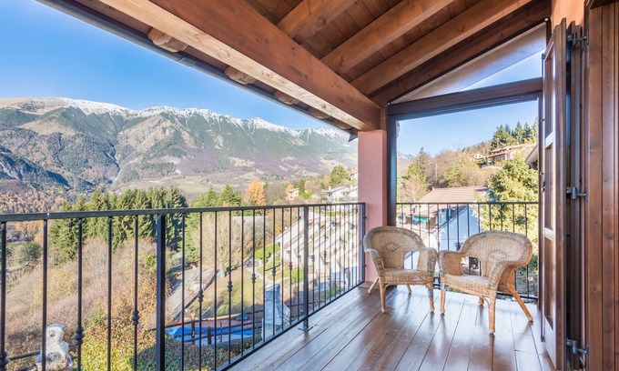 Ferrara di Monte Baldo Apartamento | Apartamento vacacional "Rosalba" al pie del Monte Baldo con balcón y vistas