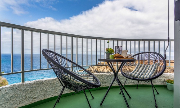 San Marcos Apartamento | Apartamento de vacaciones 'Vista Al Mar' con vistas al mar, jardín privado y Wi-Fi
