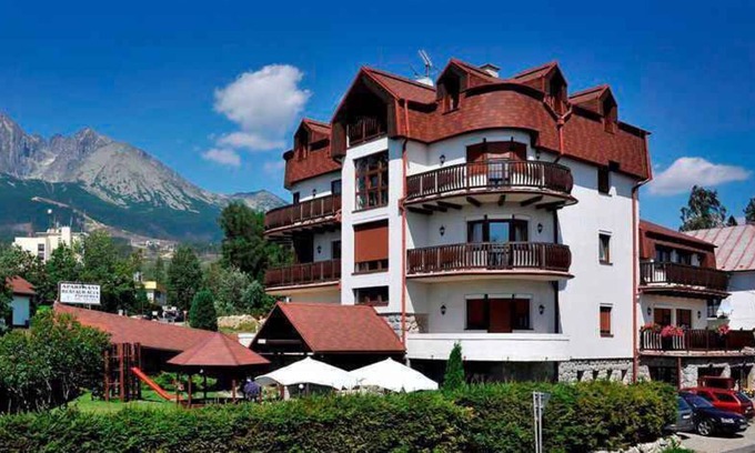 Tatranska Lomnica Apartamento | Apartamento vacacional con la TV