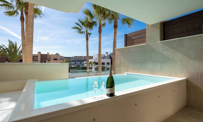 Mijas Apartamento | Apartamento Vacacional "Azalea 471" con Piscina, Terrazas y Wi-Fi