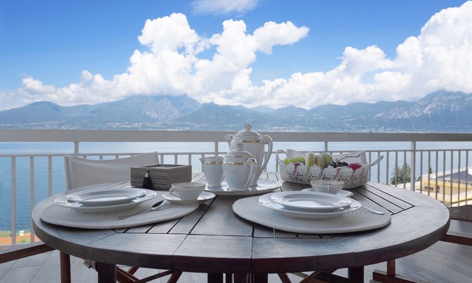 Torri del Benaco Apartamento | Apartamento vacacional "Residencia La Mignon Romantic" junto al Lago de Garda