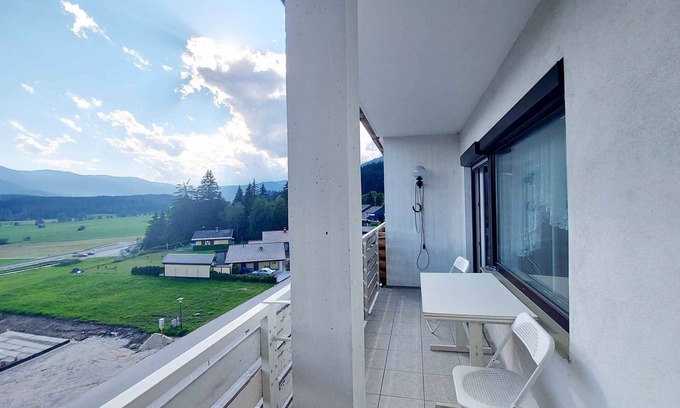 Bad Mitterndorf Apartamento | Apartamento vacacional con balcon y linda vista