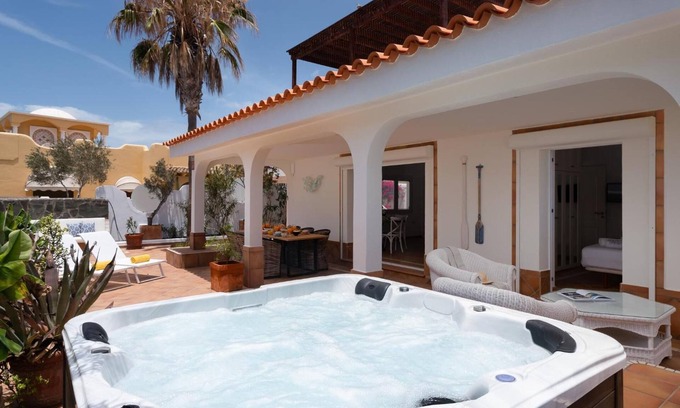 Callao Salvaje Apartamento | Apartamento de vacaciones 'Obsidian Villa Estrella Del Mar' con terraza privada y aire acondicionado