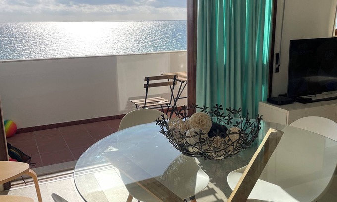 Torralta Apartamento | Apartamento de vacaciones T1, vista al mar frente a la playa (100 mts)