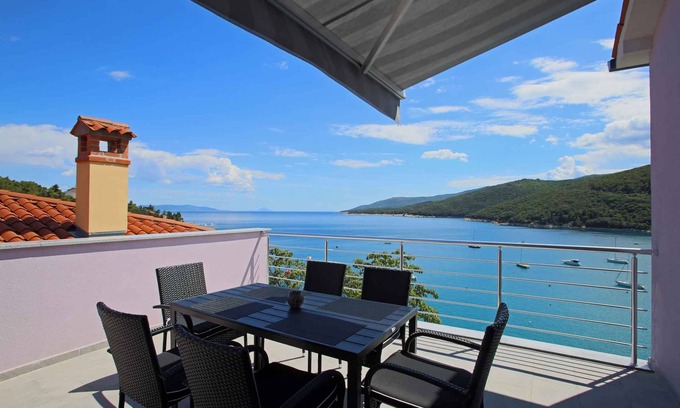 Rabac Apartamento | Apartamento vacacional 100m de la playa con vistas al mar