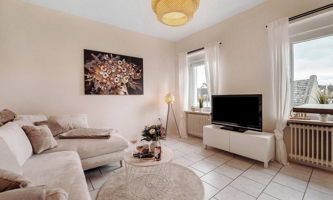 Johannisberg Apartamento | Apartamento vacacional 'Auszeit Am Schloss' con jardín comunitario y Wi-Fi