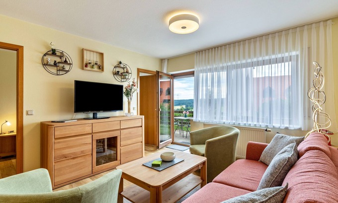Schonach im Schwarzwald Apartamento | Apartamento vacacional 'Auszeit' con vistas a la montaña, terraza privada y wifi