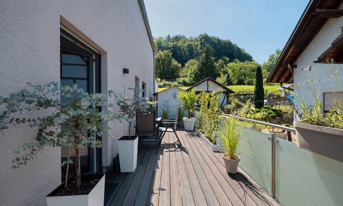 Munchweier Apartamento | Apartamento vacacional 'Bra Wa' con vistas a la montaña, terraza privada y Wi-Fi