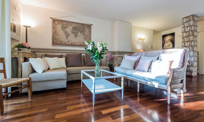 Malcesine Apartamento | Apartamento vacacional "Casa Ortensia" junto al lago con terraza y Wi-Fi