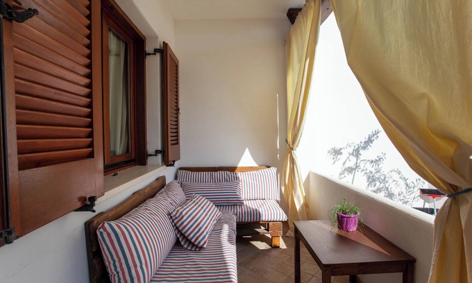 Orosei Apartamento | Apartamento vacacional "Casa Antonella" con jardín, balcón y aire acondicionado