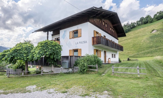 Mareo Apartamento | Apartamento vacacional "Ciasa La Palsa App 1" con vistas a la montaña, jardín compartido y Wi-Fi