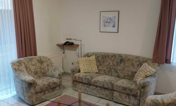 Bad Driburg Apartamento | Alquiler-Clásico-Baño para personas con movilidad reducida-Terraza