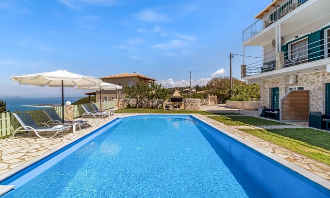 Tsoukaladhes Apartamento | Apartamento vacacional 'Deluxe King Suite 5' con vistas al mar, piscina compartida y Wi-Fi