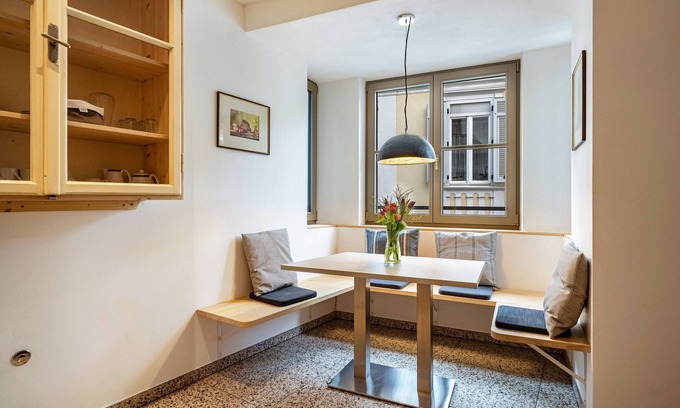Merano Apartamento | Apartamento vacacional "Domus Faber 2b" con vistas a la montaña, balcón y Wi-Fi