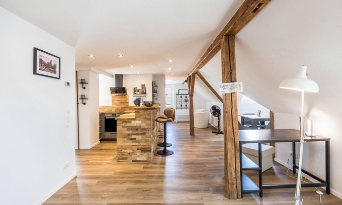 Nordhausen Apartamento | Apartamento vacacional 'Eichendorffstrasse' con vistas a la montaña y Wi-Fi