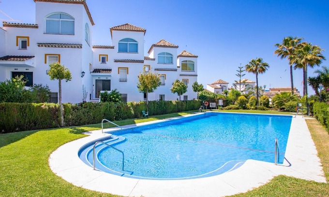 Urbanizacion Costabella Apartamento | Holiday apartment Elveria for 1 - 4 persons with 2 bedrooms - Holiday apartment