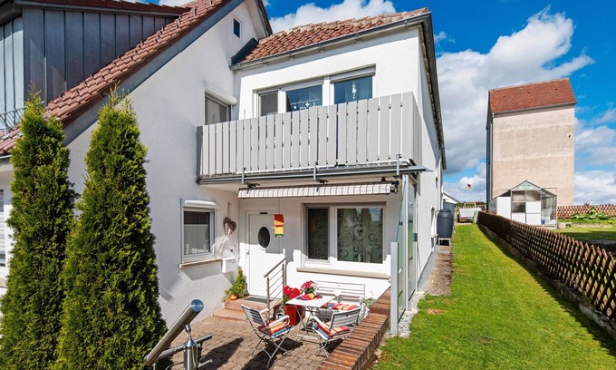 Laichingen Apartamento | Holiday Apartment 'Ferienwohnung Steffi' with Private Terrace and Wi-Fi