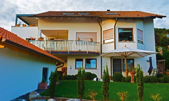 Salem Apartamento | Apartamento 'Fewo Wegen' con vistas a la montaña, terraza privada y Wi-Fi
