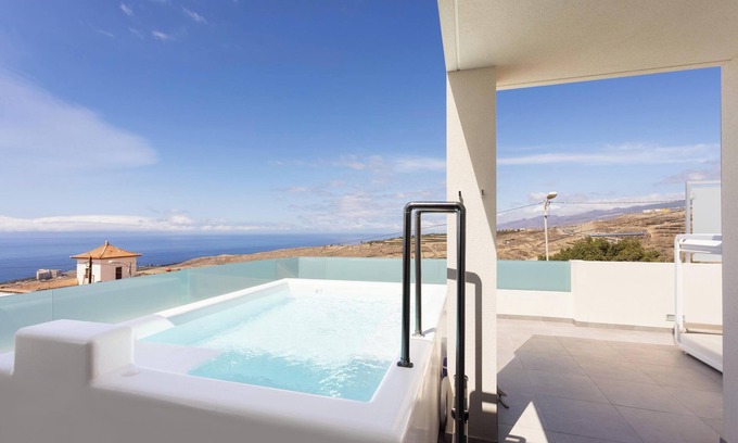 Adeje Apartamento | Apartamento vacacional Casa de Tulio con vistas al mar, vistas a la montaña, Wi-Fi