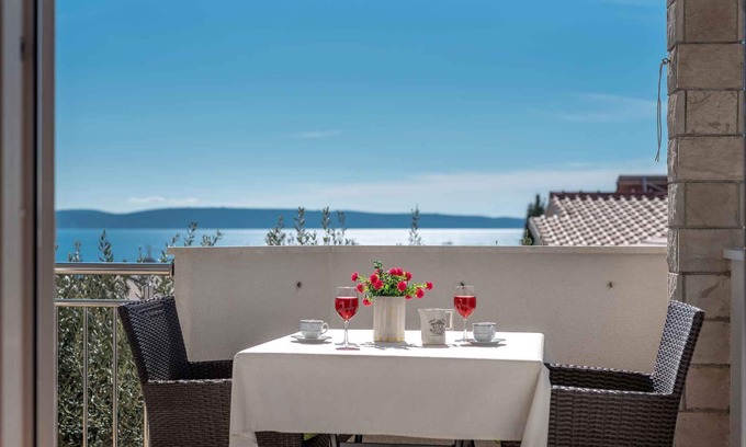 Okrug Gornji Apartamento | Apartamento vacacional con vista al mar