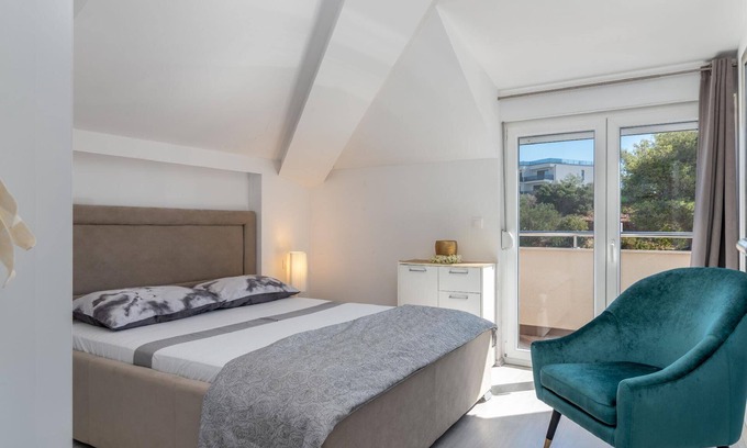 Okrug Gornji Apartamento | Apartamento de vacaciones Okrug Gornji para 1 - 8 personas con 3 dormitorios - Casa adosada