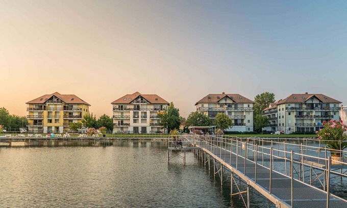 Balatonoszod Apartamento | Holiday apartment right on the beach