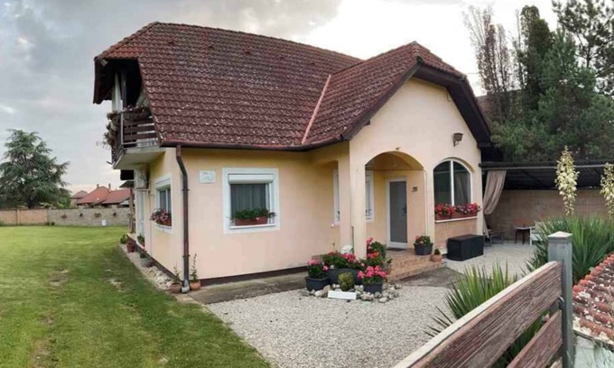 Balatonbereny Apartamento | Apartamento vacacional con jardín y terraza