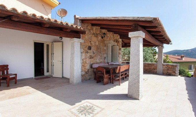 Schifoni Apartamento | Apartamento vacacional "Immerso nel verde" con Wi-Fi, terraza y jardín