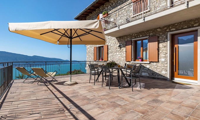Oldesio Apartamento | Apartamento vacacional "Il Cinque" con vistas al lago, piscina compartida y Wi-Fi