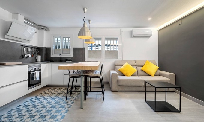 Calafell Apartamento | Apartamento vacacional "Kaixo" con aire acondicionado y Wi-Fi
