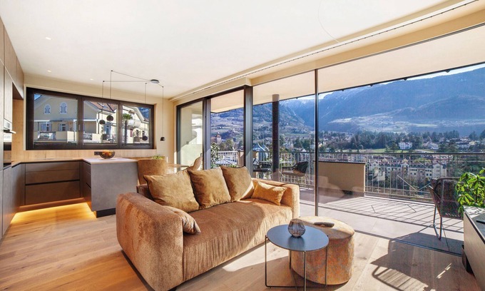 Merano Apartamento | Apartamento vacacional 'Levita Living Wolke' con vistas a la montaña y terraza privada